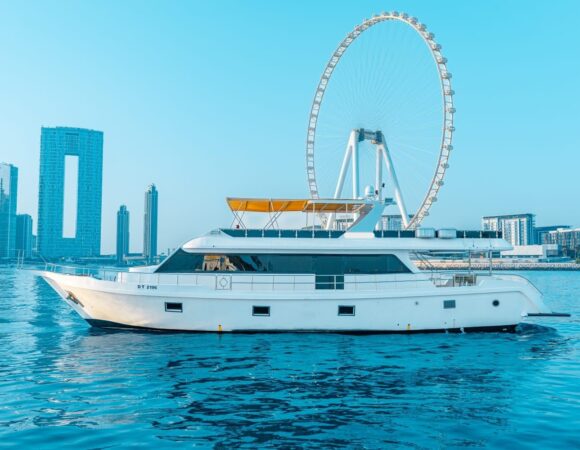 95ft Luxury Yacht – 70 Pax