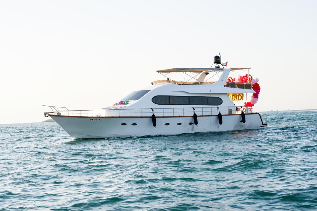 80-ft Luxury Yacht – 40 PAX